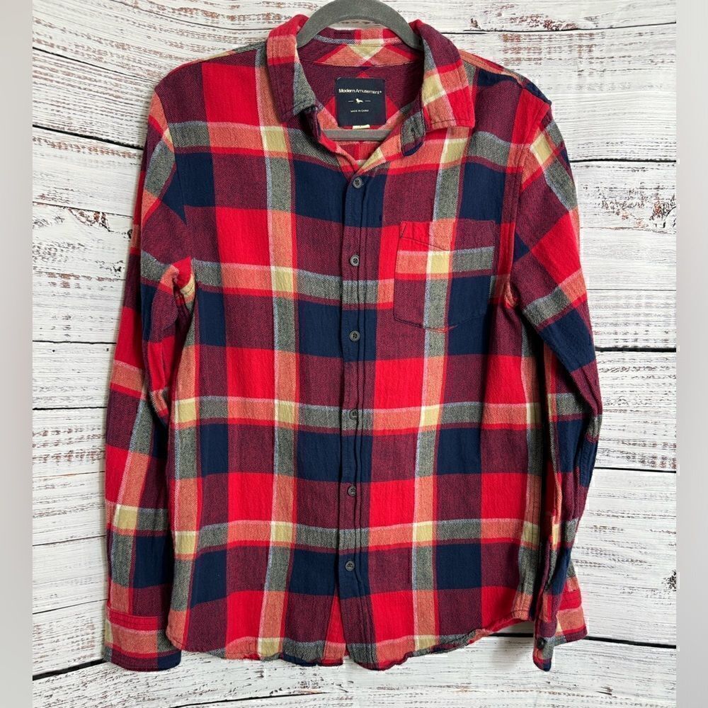 Modern Amusement shirt‎ Womens size medium flannel plaid button up Cotton